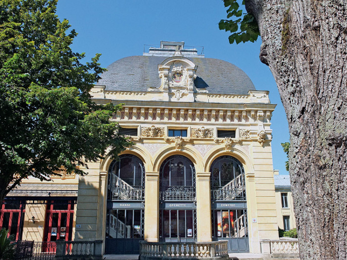 Théâtre municipal à Lavault-Sainte-Anne