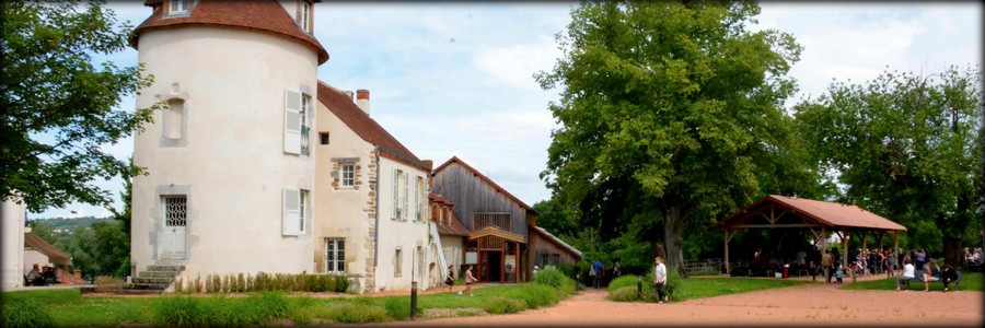 Médiathèque-Ferme modèle à Bellerive-sur-Allier - 03