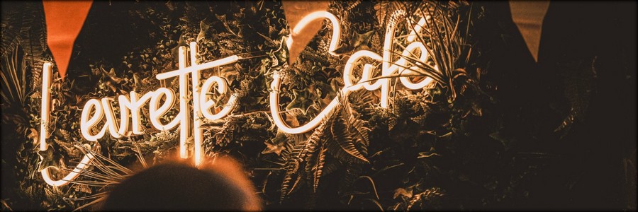 Levrette Café à Aurillac - 15