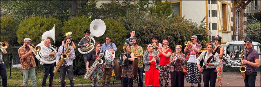 Woueyst Coast Fanfare