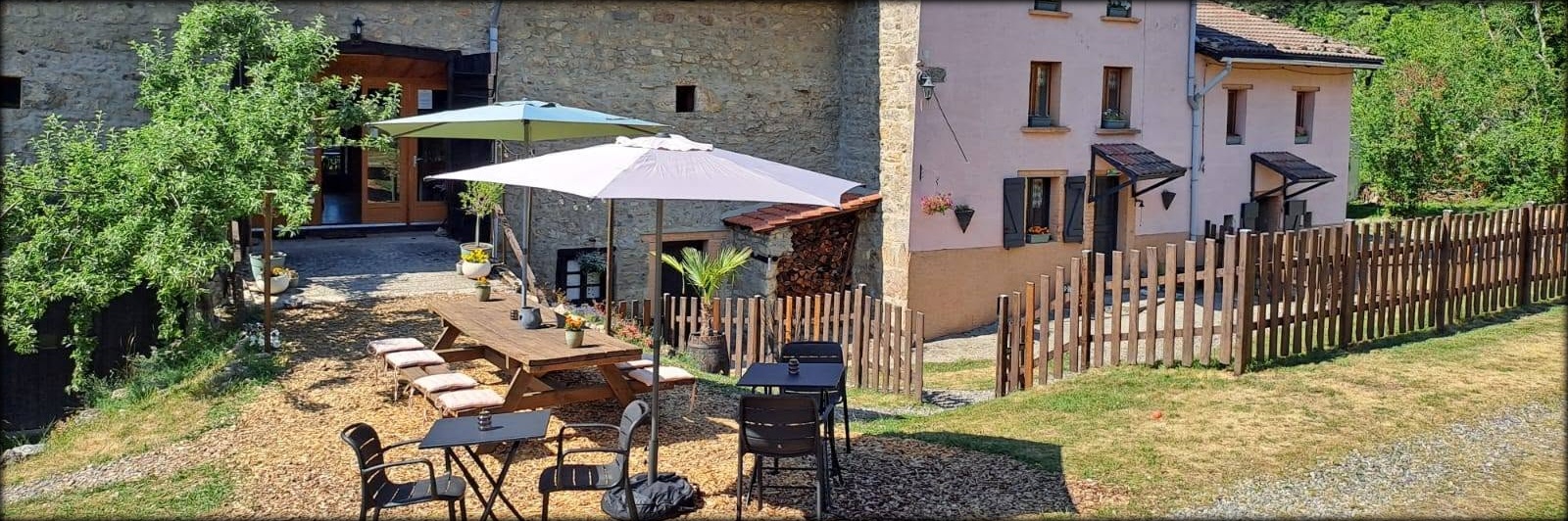 La Maison Rose à Bertignat - 63