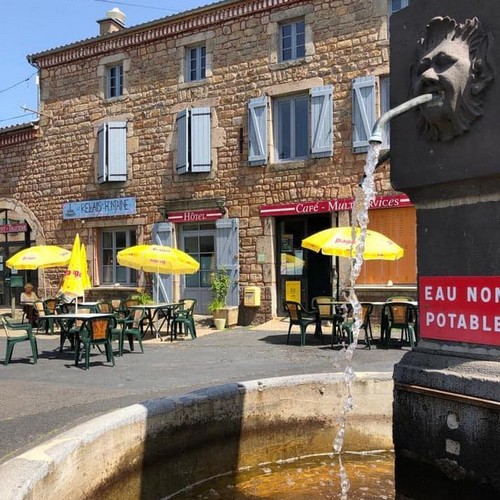 Le Relais de la Fontaine d'Echandelys - 63