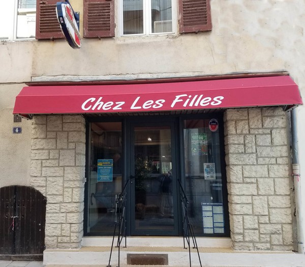 Chez Les Filles à Cusset - 03